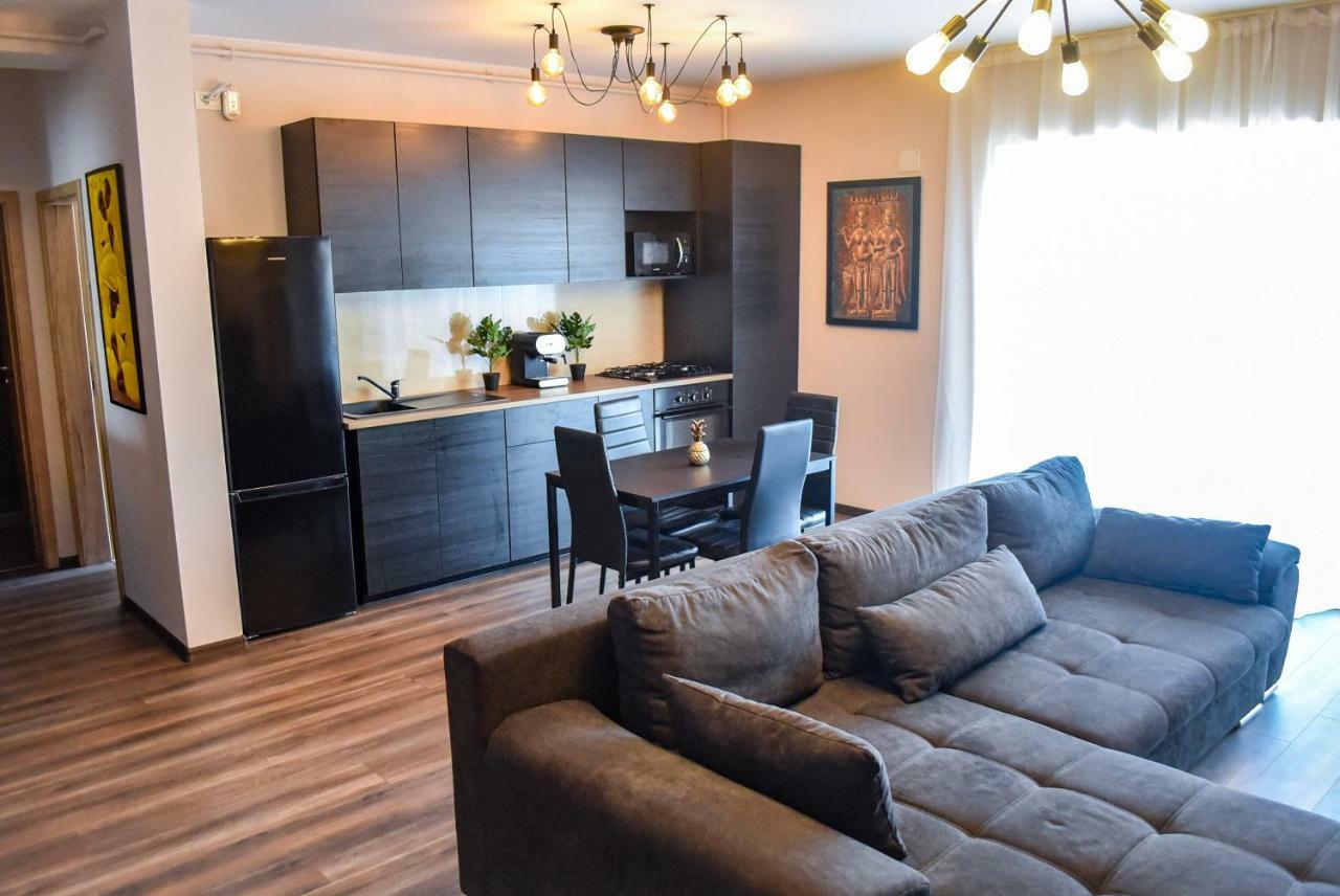Wood Central Apartment Timişoara Exteriör bild